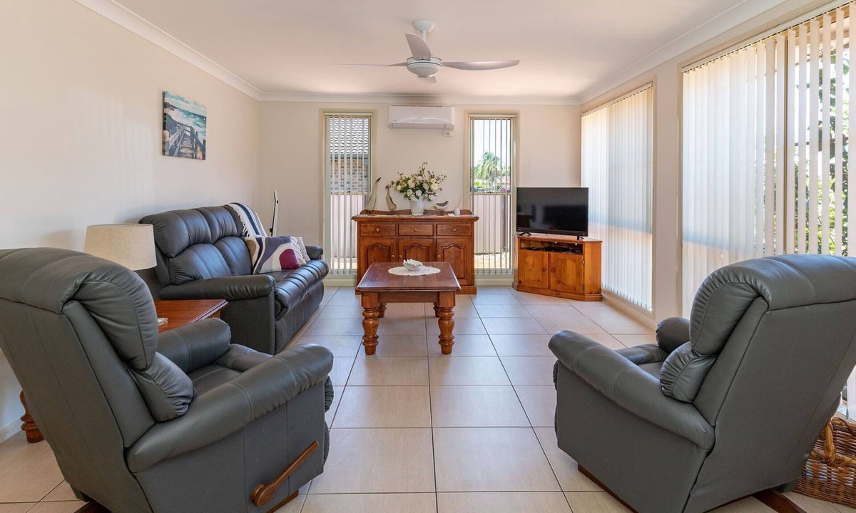 Tuncurry Villa | 1/4 Huntly Close Family Villa