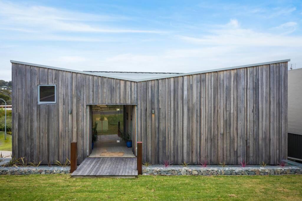 Tura Beach House | 1 The Point - Award winning home