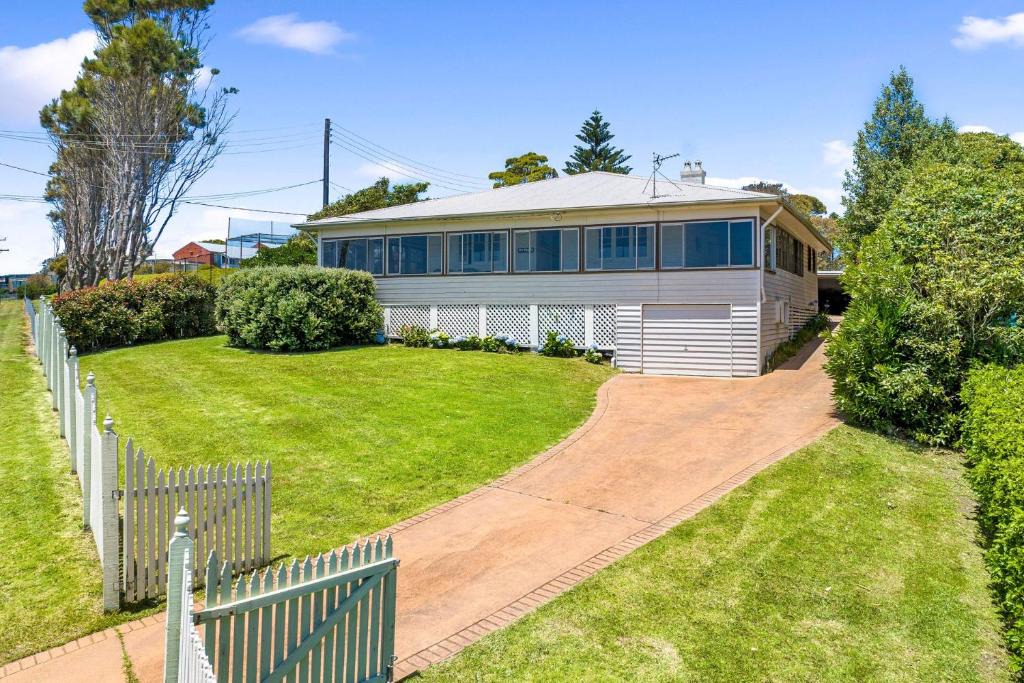 Narooma House | 12 Bluewater Drive Narooma