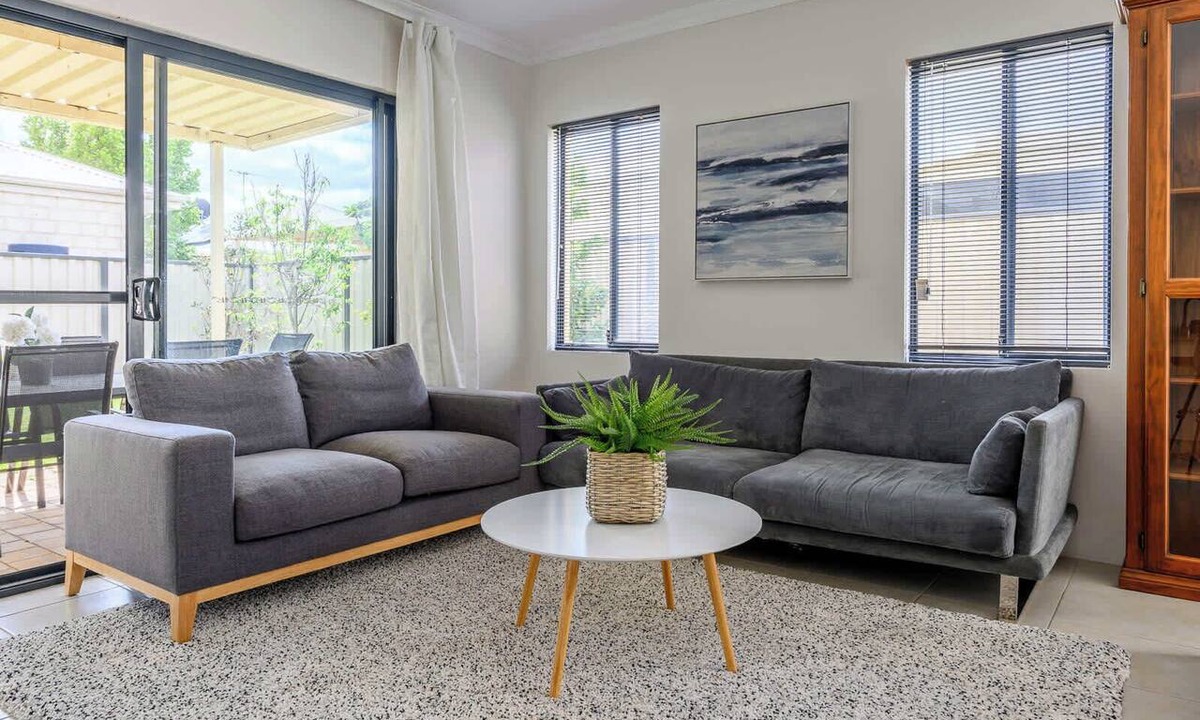 Bayswater House | 18 Home Base for Happy Days Family Stay 3BR Prkg