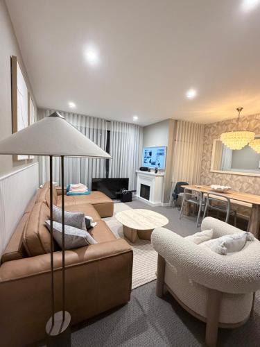 Kangaroo Point Apartment | 24 Bromley St private room in a luxurious shared apt