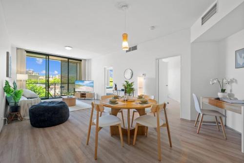 Chippendale Apartment | 2BR Chippendale - Free Parking, Walk to Central