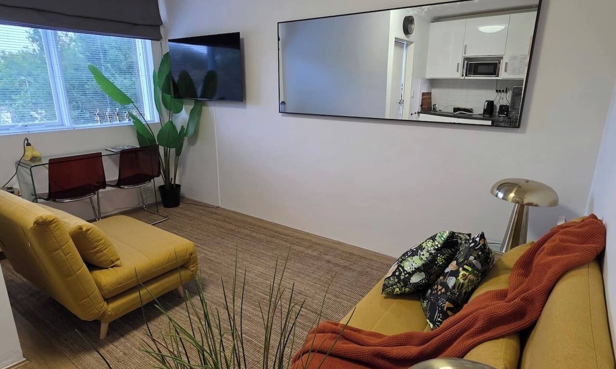Flemington Apartment | A Canterbury Tale on the Top Floor