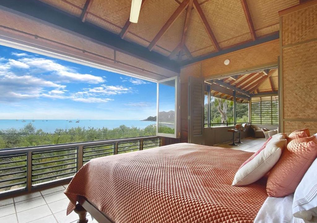 Horseshoe Bay House | Absolute Beachfront