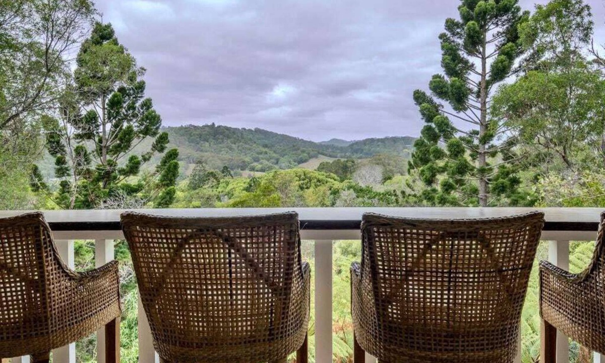 Currumbin Valley House | Acreage near Currumbin Beach