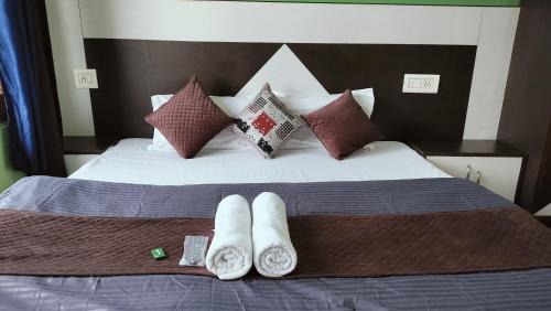 Bhagsu Nag House | Adventure Inn 20 Metre from Swimming Pool