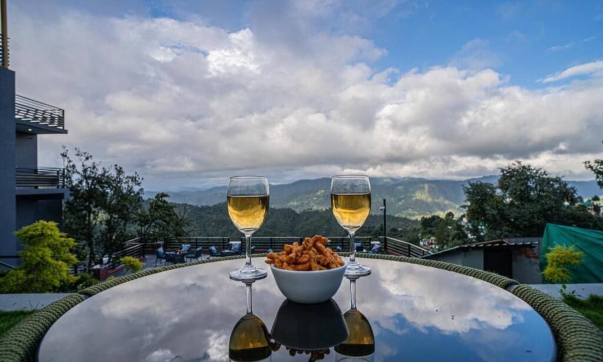 Mukteshwar Apartment | Alaya Stays Trios Top Apartment