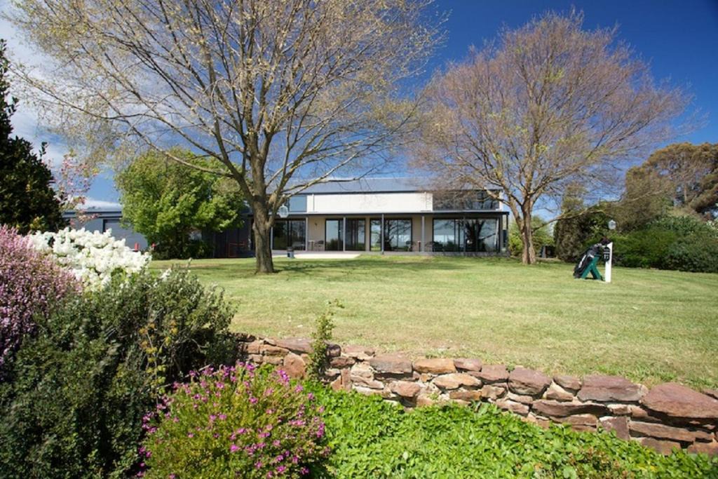 Boorolite Bed & Breakfast | Altitude221