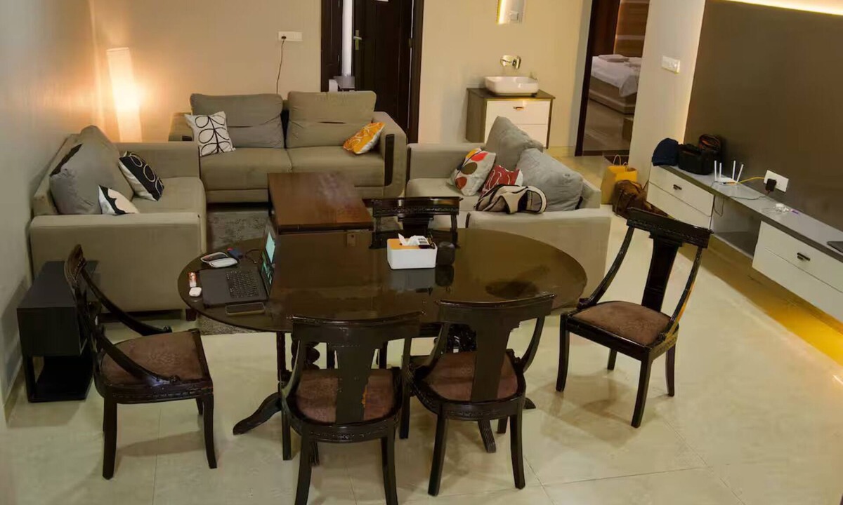 Mohali Apartment | Amur Stays 4: 6 Bedroom Independent Floors