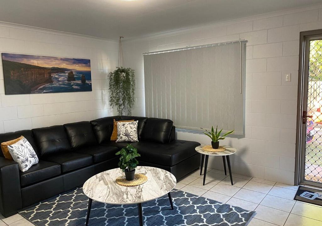 Andergrove Apartment | Andergrove Home with Leafy View with Wi-fi