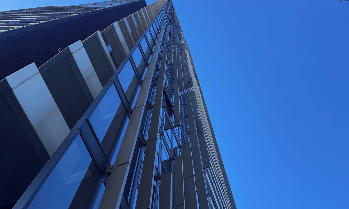 Parramatta Apartment | Apartment with terrace, garden and view on Parramatta river! Eat Street