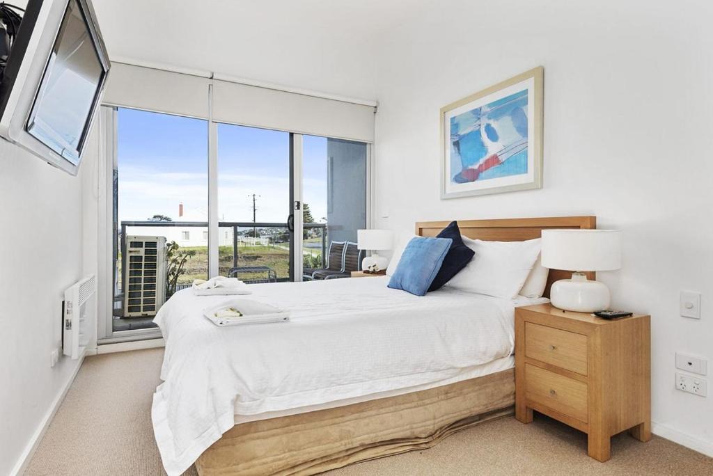 Apollo Bay Apartment | Apollo Blue 12