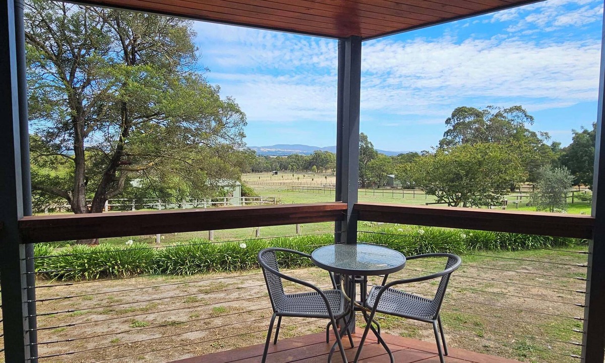Kilmore Apartment | Apple Tree Studio - country luxury self-contained studio