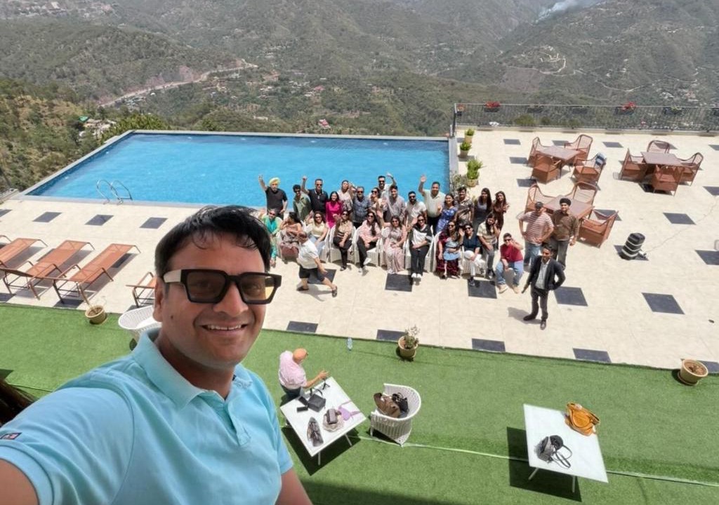 Kasauli Hotel | Astra Resort and Caffe
