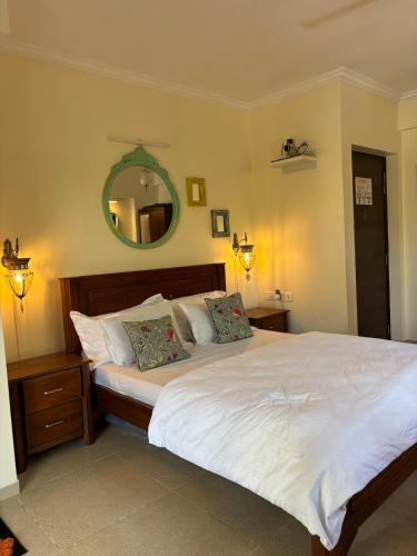 Saunta Vaddo Apartment | Baga Seawinds Luxury Studio with Pool and Walking To Beach