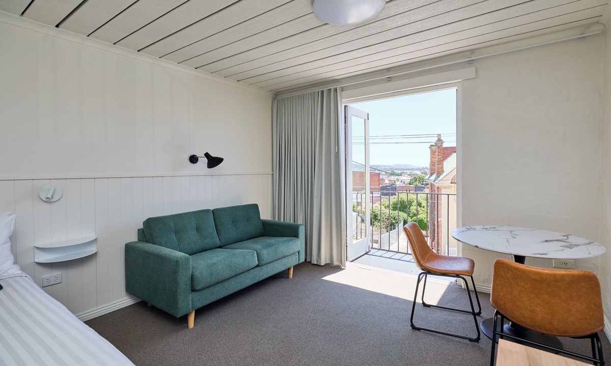 Launceston CBD Hotel | Balmoral On York