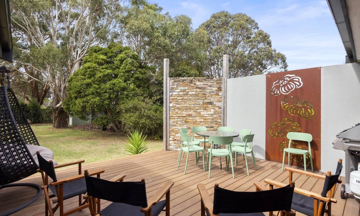 Balnarring Beach House | Balnarring Beach Haven - Peaceful, tranquil retreat with modern amenities. Walk to beach.