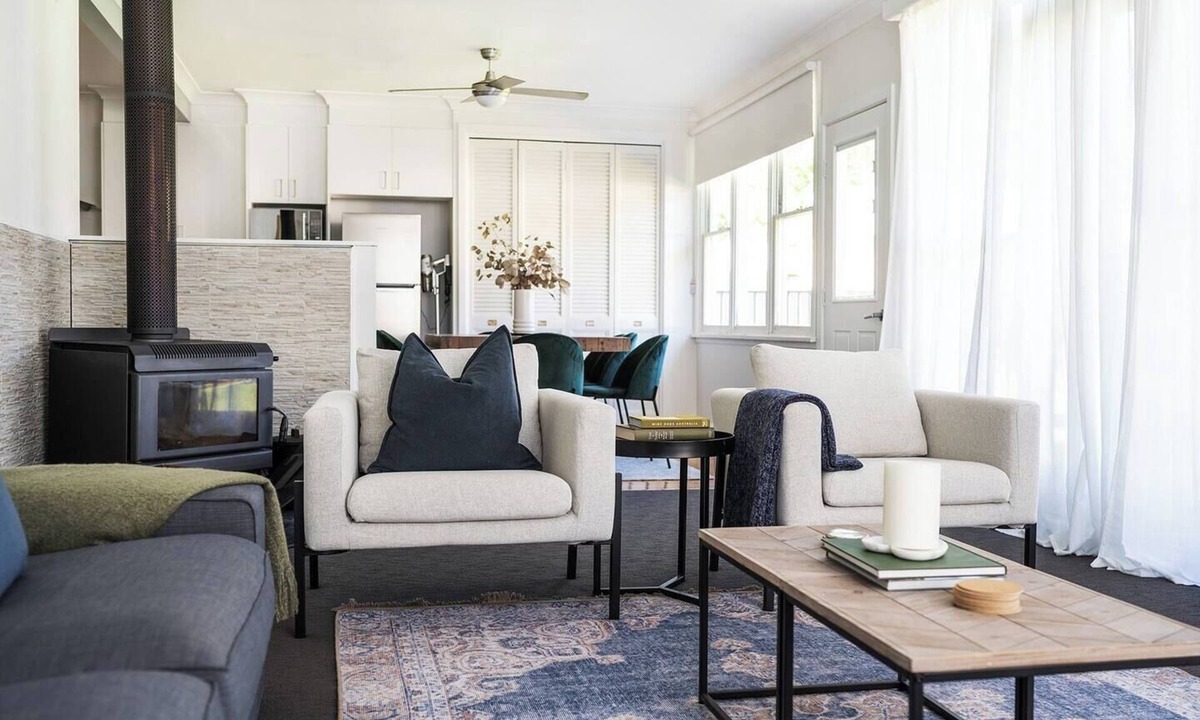 Central Mudgee House | Bancroft House on Scenic Mudgee Golf Course