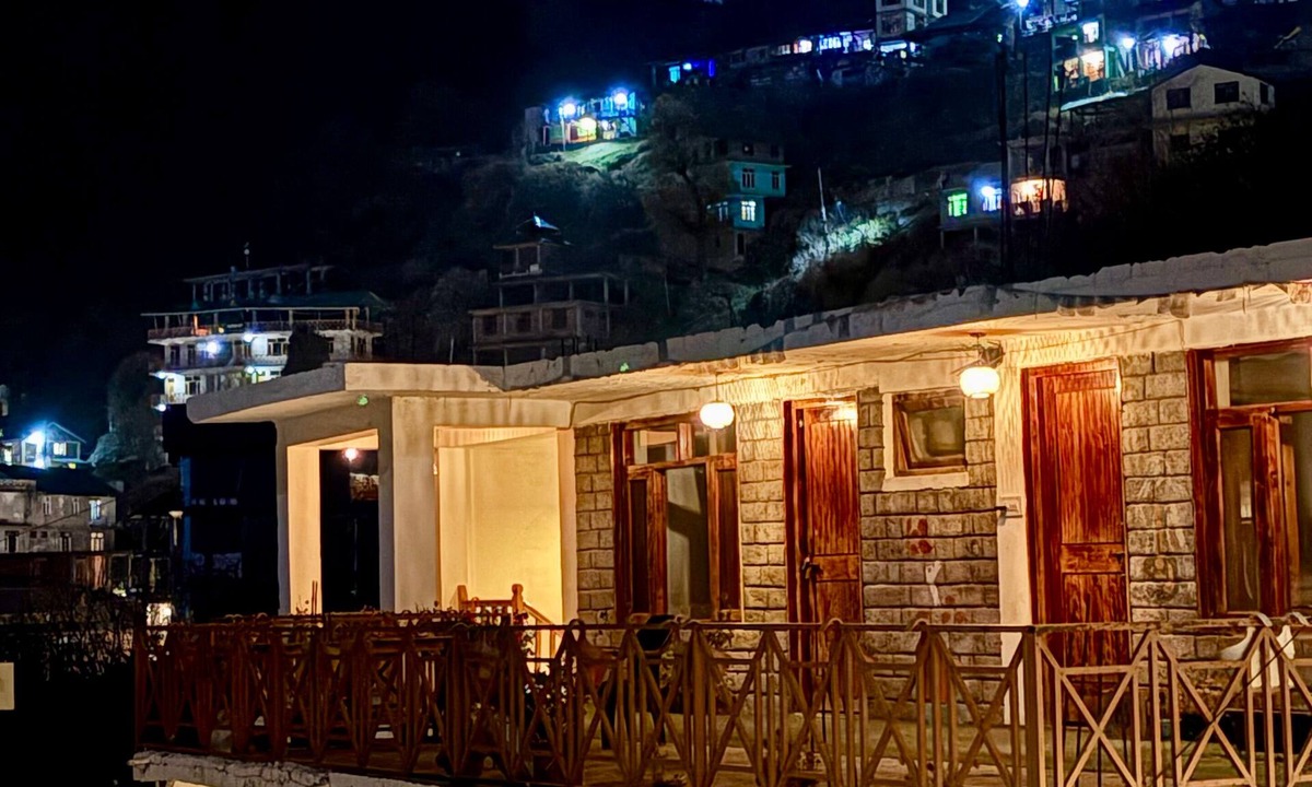 Old Manali Hotel | Basera by Mountain Story