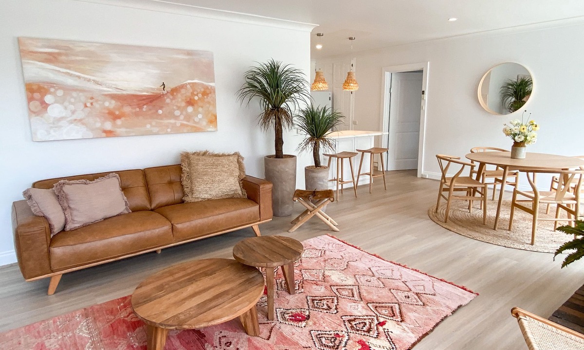 Waterhouse House | BASK | Great Location. 100m to Cafés & Shops. 150m to the Beach!