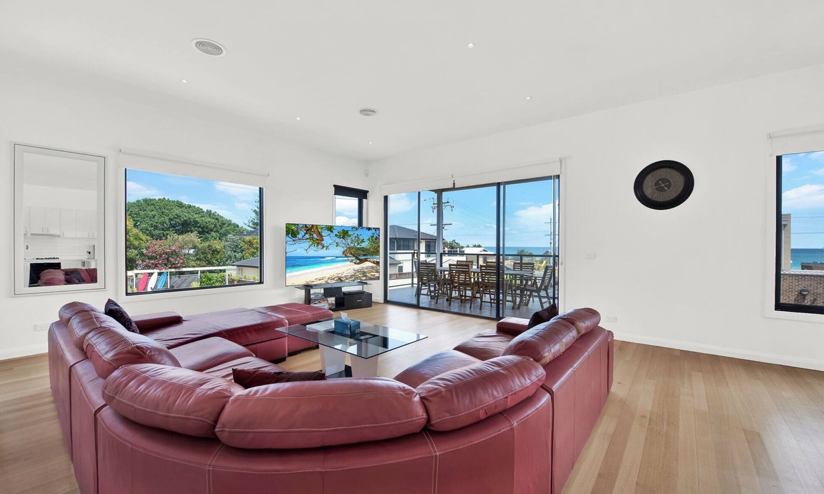 Safety Beach House | Beach View Escape - Close to the Beach & WiFi