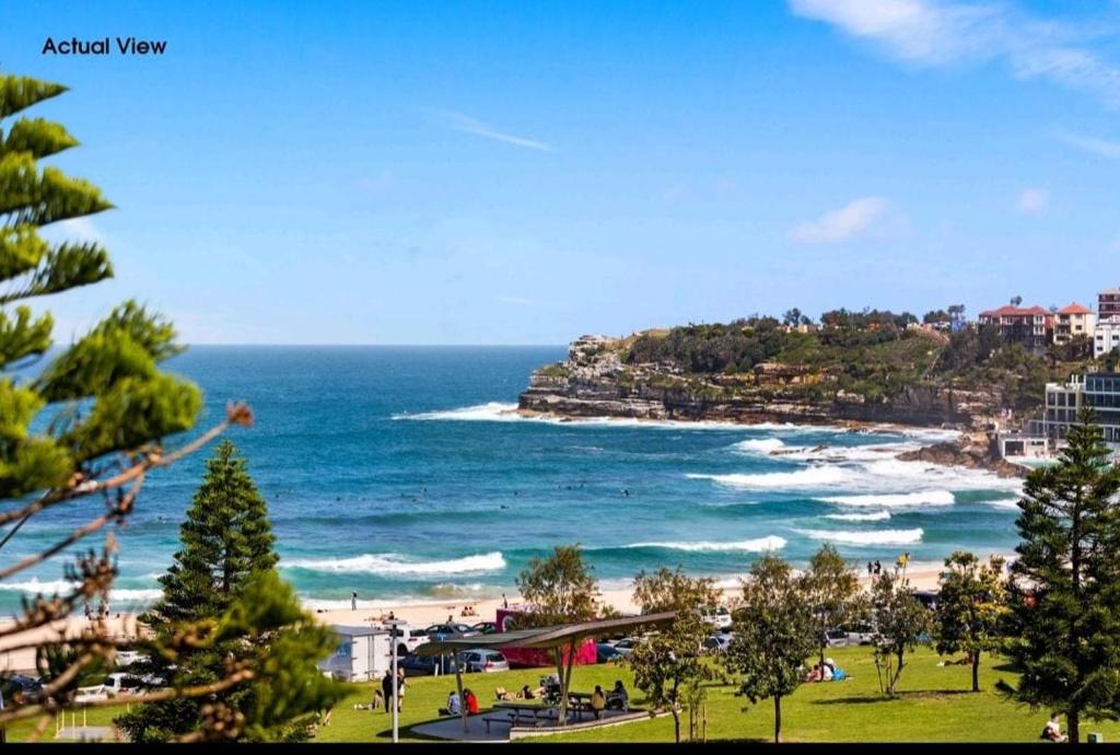 Bondi Beach Apartment | Beachfront 1 Bed, huge terrace Free Parking