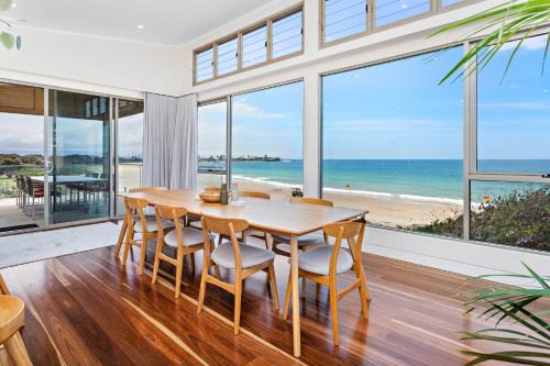 Shellharbour House | Beachfront Bliss