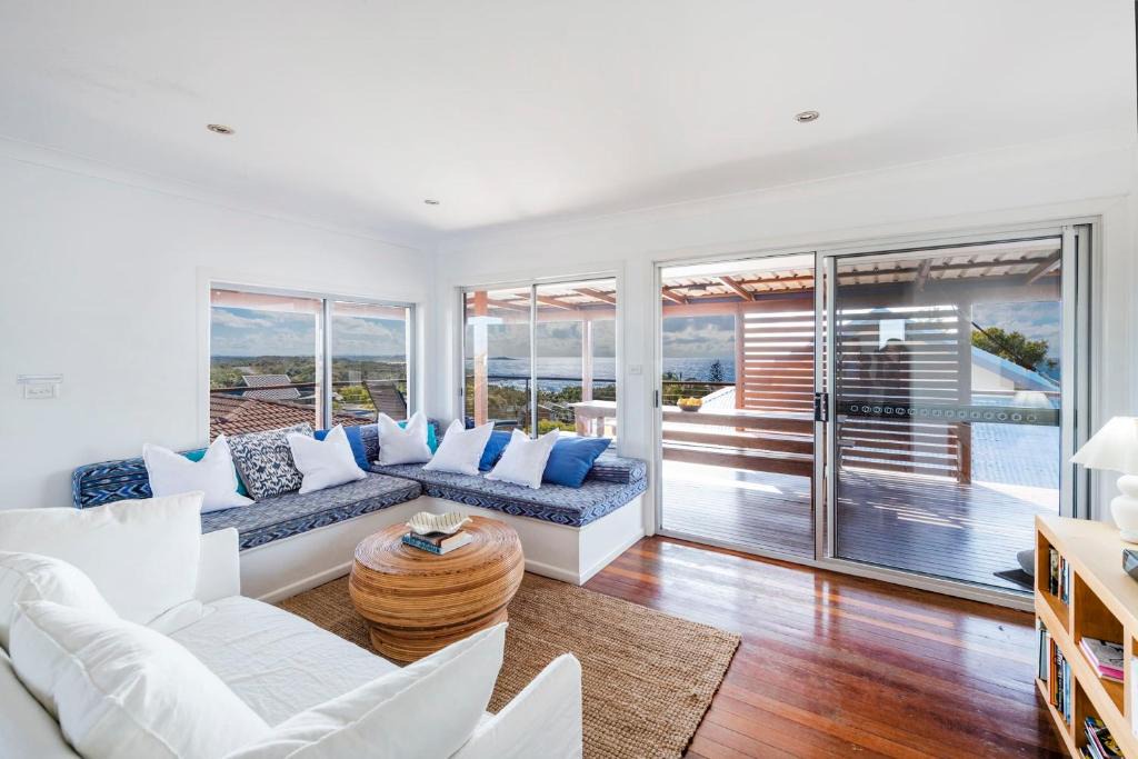 Angourie House | Beachies - Oceanstays