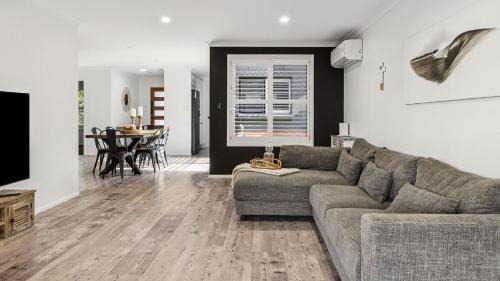 Yamba House | Beachside 24 - Pet Friendly Holiday Home - Holiday Yamba