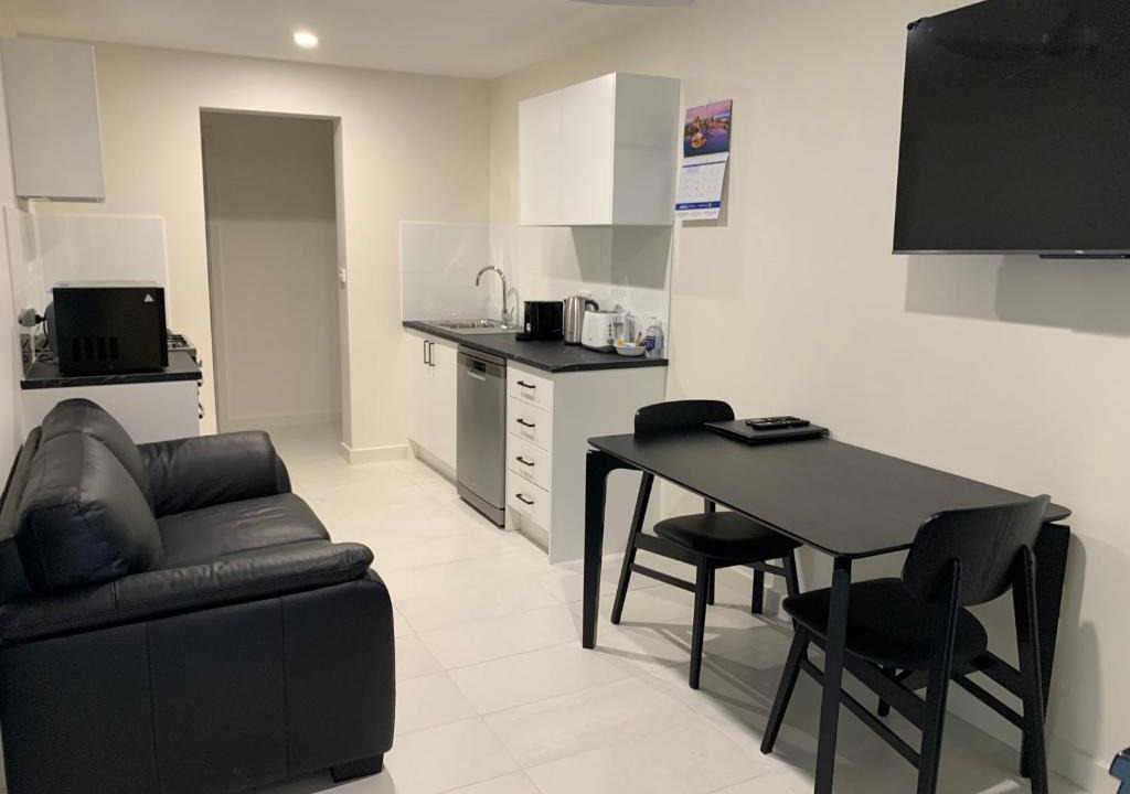 Ripon Apartment | Beachside & Jetty View 4 - First Mate Apt limited sea view