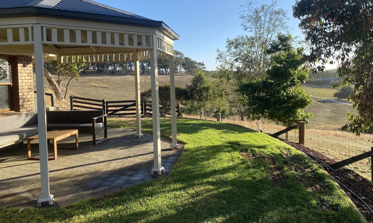 Green Hills Cottage | Beautiful cottage with stunning views. Just minutes from Meadows!