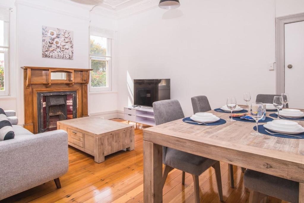 Ashfield House | Beautiful Pre-Loved Ashfield 4 Bedroom HOME