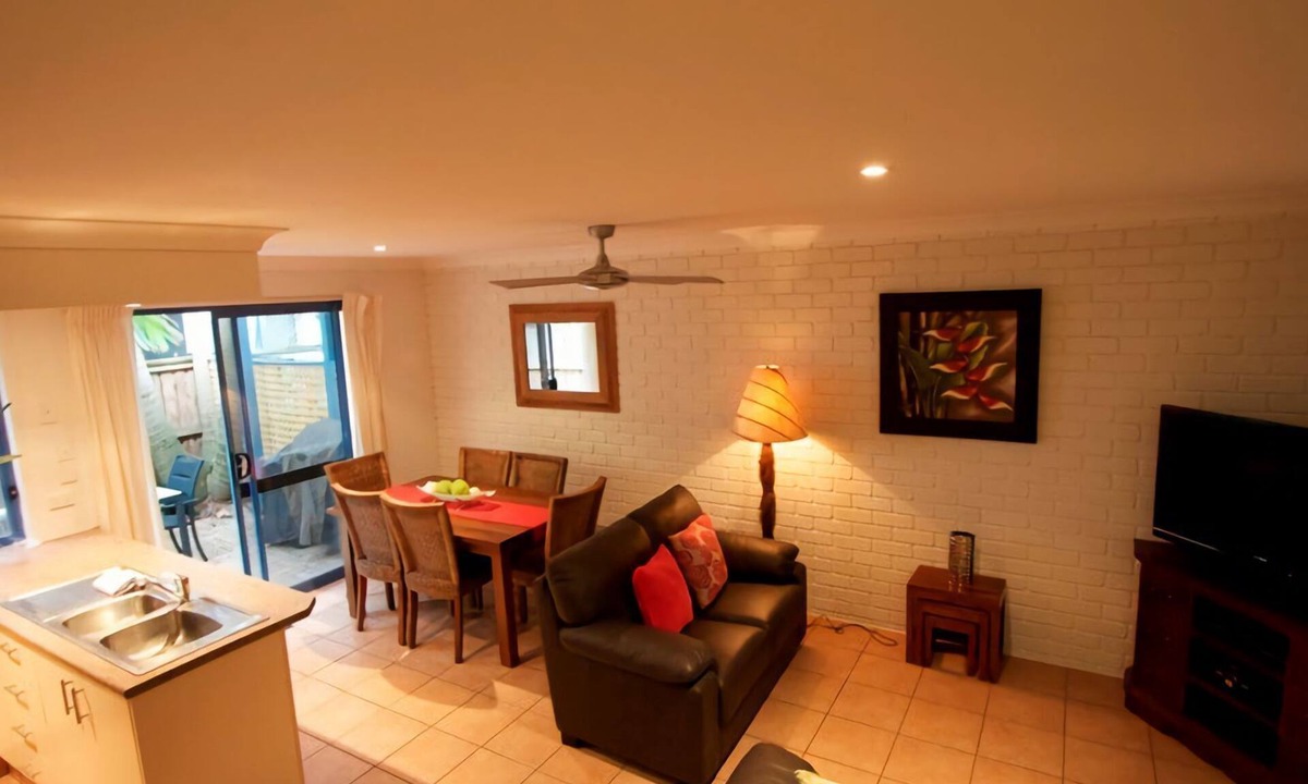 Belongil House | Belongil Beach Apartment - 3 - 41 Childe Street
