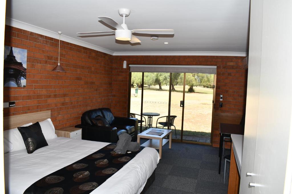 Berrigan Hotel | Berrigan Motel