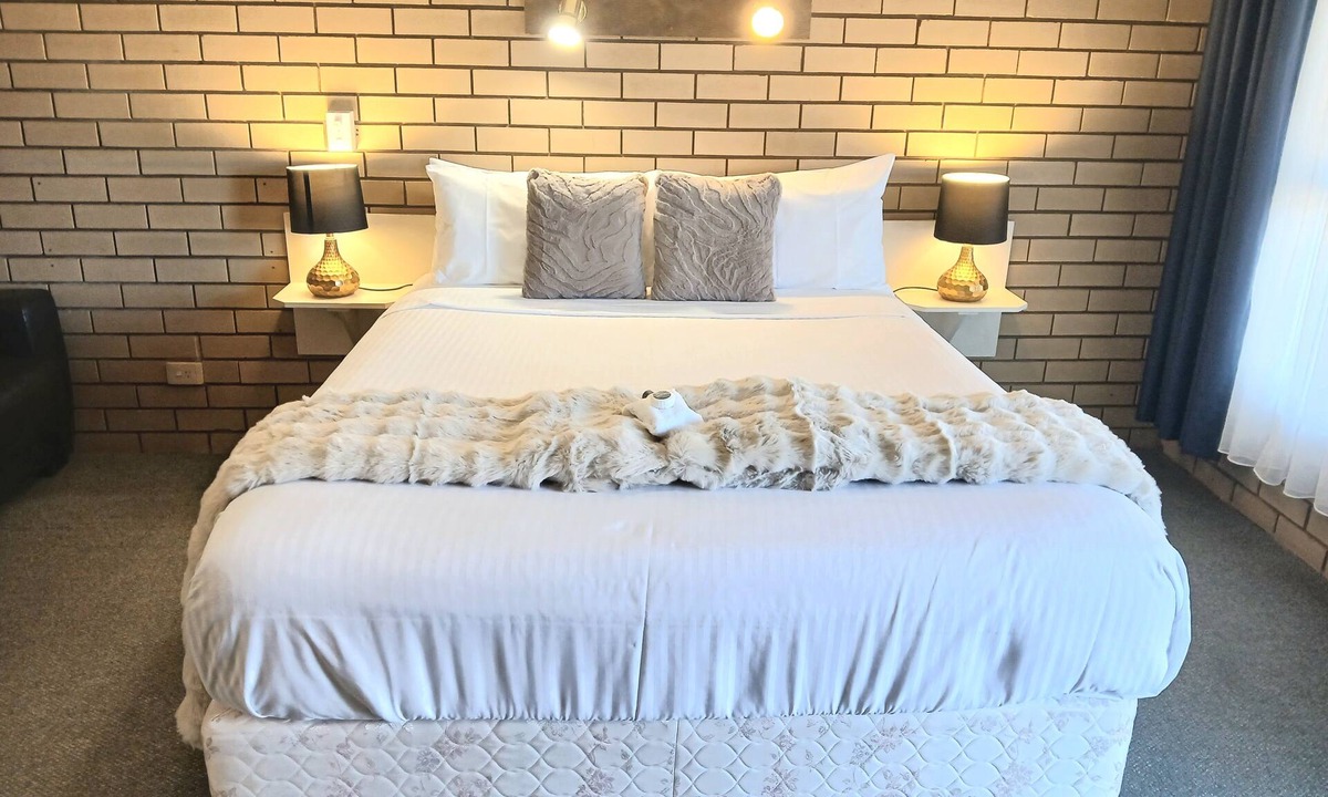Tocumwal Hotel | Birch Motel Tocumwal