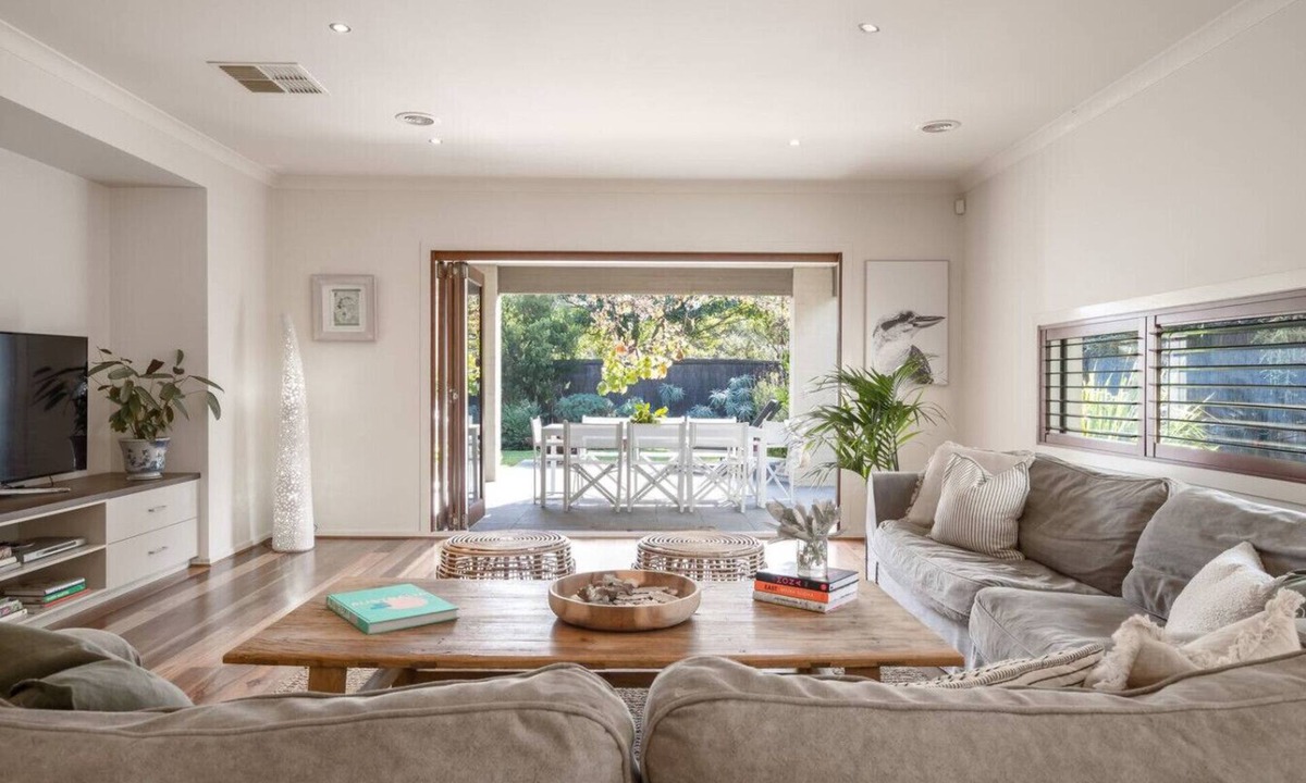 Blairgowrie House | Blairgowrie Beach House · Family Getaway + Firepit