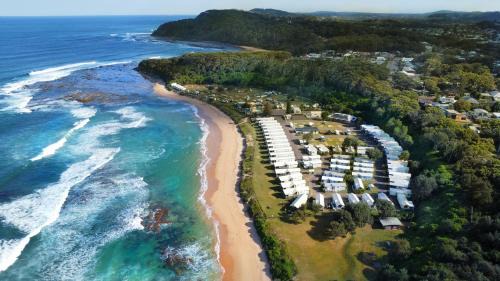 Bateau Bay Resort | Blue Lagoon Beach Resort