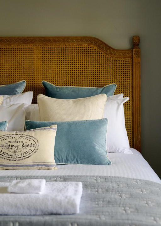 Orange House | Bluestone Cottage - Character & Class