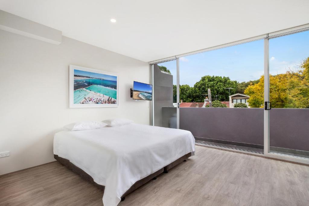 Bondi Apartment | Bondi Beach Studio King Suite + Balcony