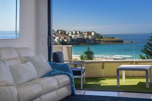 Bondi Beach Apartment | Bondi Beach Waves Beachfront Apartment
