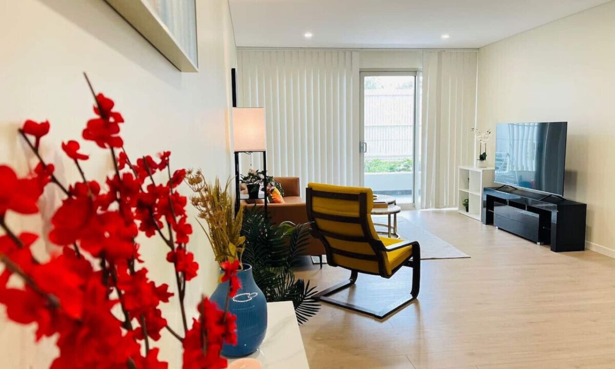 Botany Apartment | Botany 3Br Apt near Airport/Bay/City with Parking