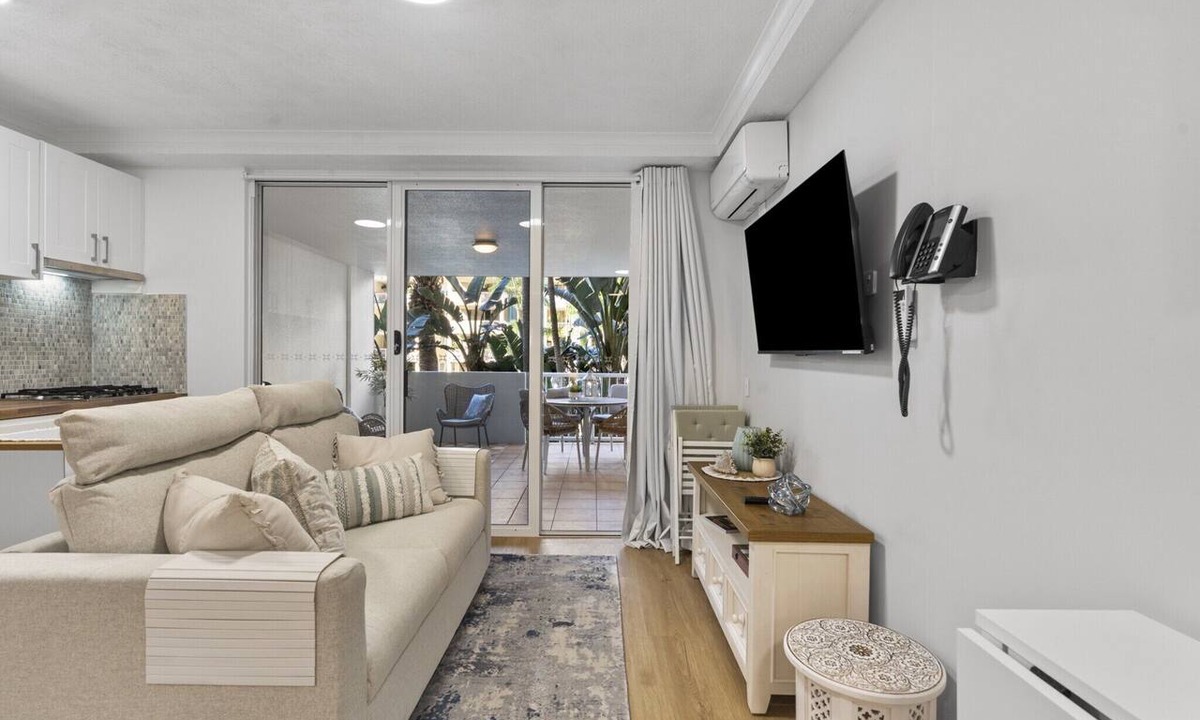 Fortitude Valley Apartment | Bright 1-Bed Apartment in Fortitude Valley