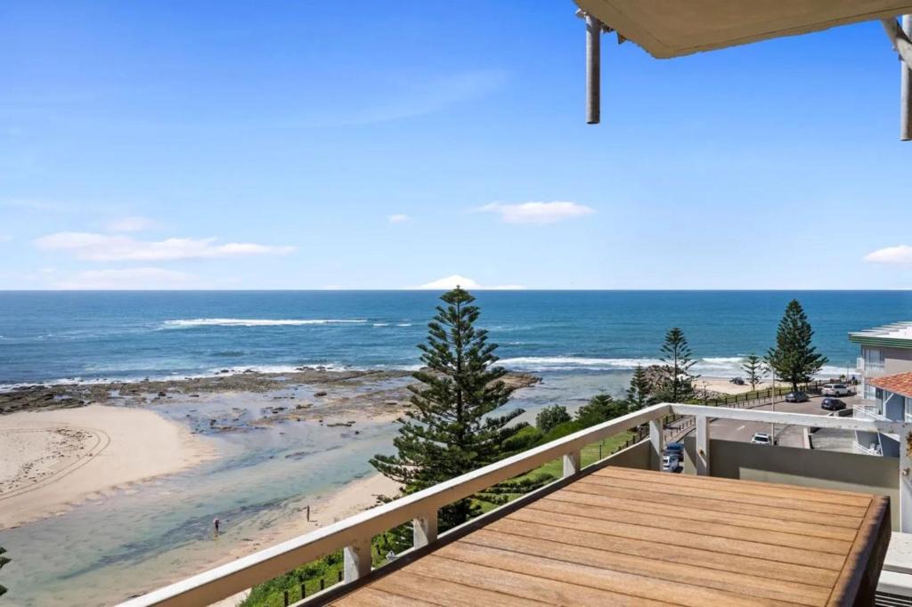 The Entrance Apartment | Bright Beachside Escape at The Entrance