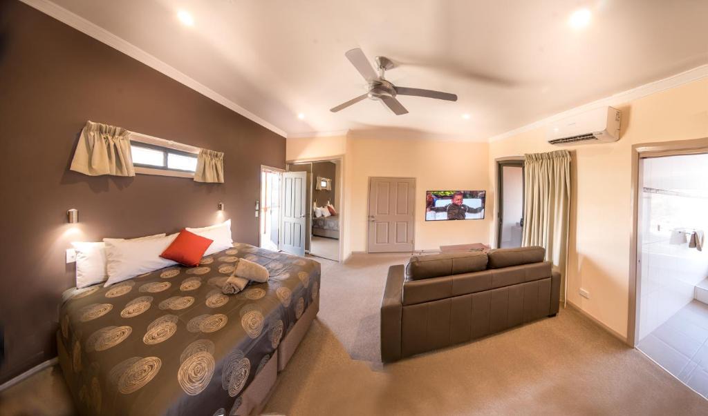 Broken Hill Hotel | Broken Hill Outback Resort