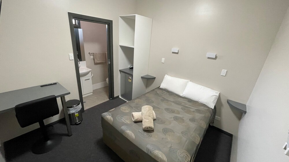 Broken Hill Cabin | Broken Hill Tourist Lodge