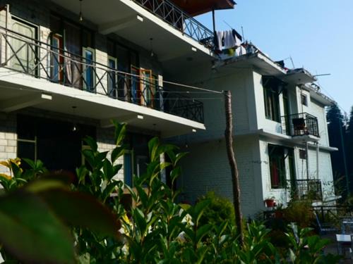 Old Manali Hostel | Brostel