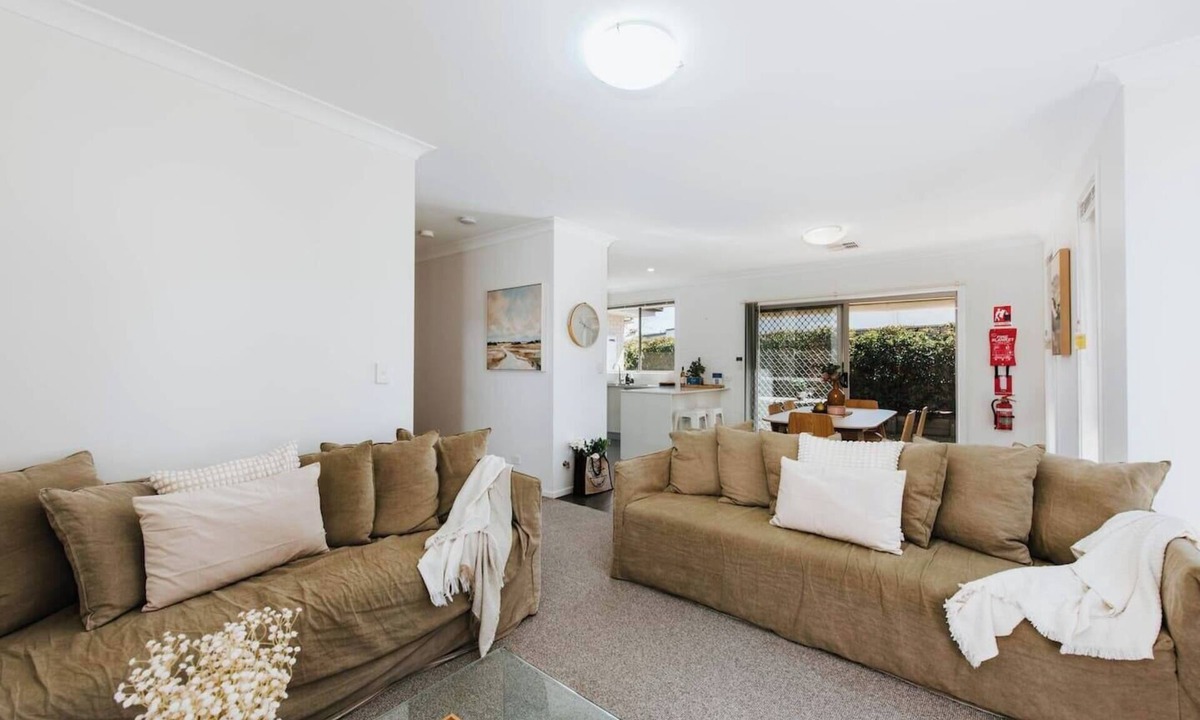Central Mudgee House | Burrundulla at The Willows Modern Mudgee Escape