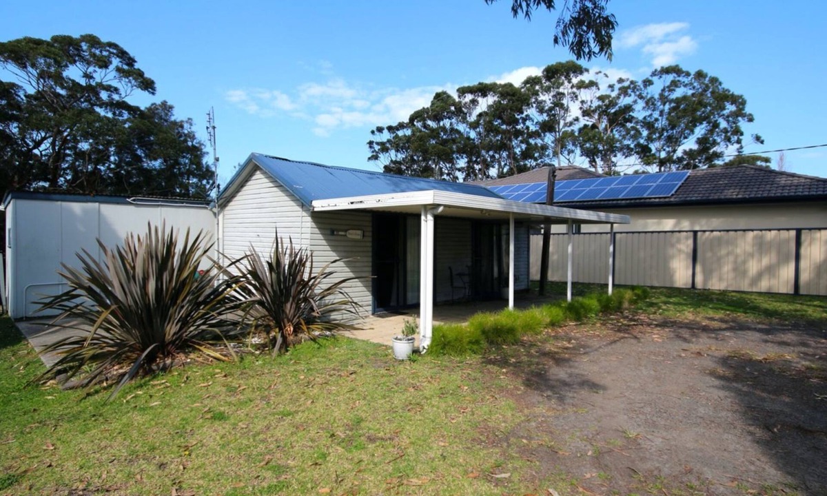 Sanctuary Point Cottage | By The Water - Sanctuary Point , NSW - PET FRIENDLY