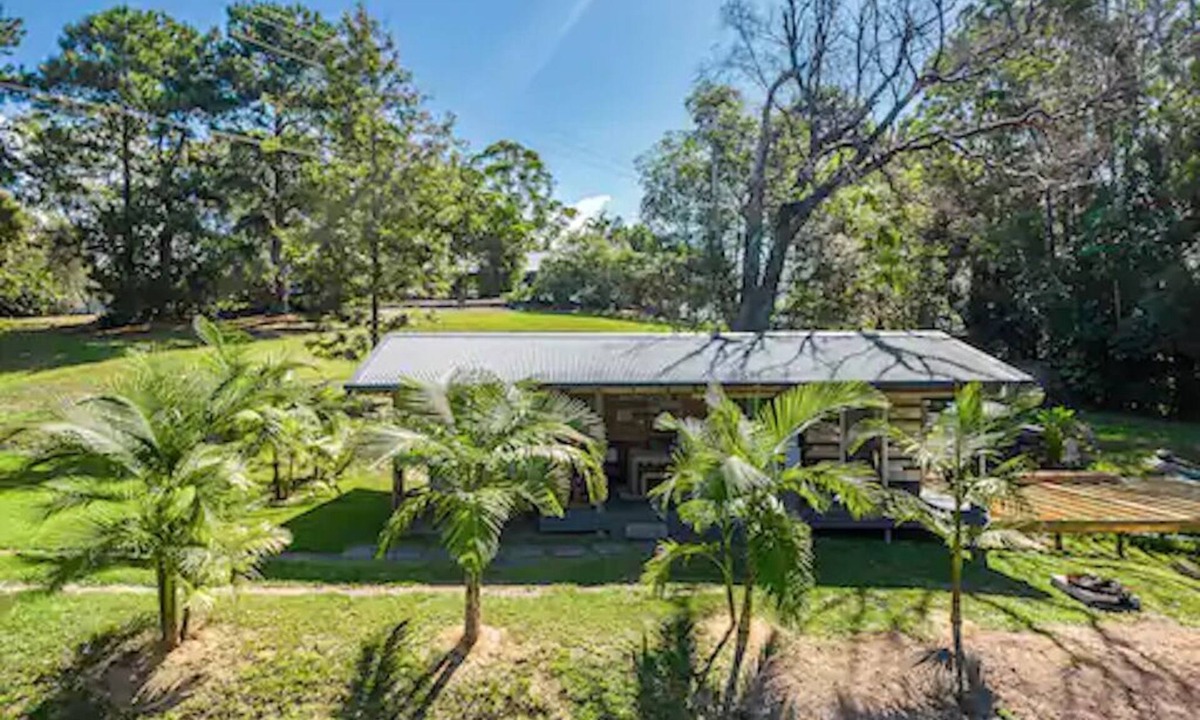 Myocum Cabin | Byron Bay hinterlands vintage-styled nature oasis!