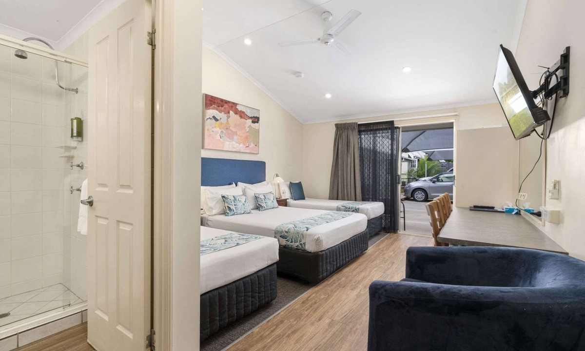 Caboolture Hotel | Caboolture Central Motor Inn, SureStay Collection by BW